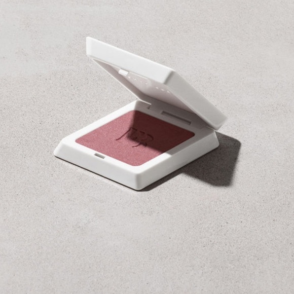 Other - 🌸 FENTY CHEEKS SUEDE POWDER BLUSH / Shade: RIRI
